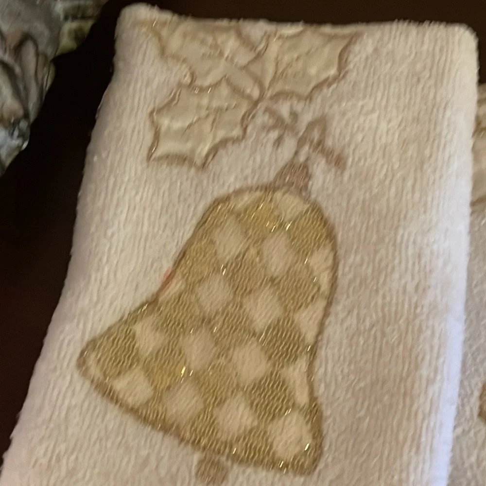 Christmas embroidered guest towels